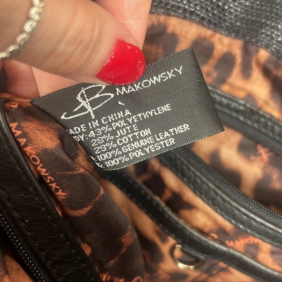 B Makowsky Black jute/leather shoulder bag. Easy clean! Lots of pockets! - Picture 10 of 16